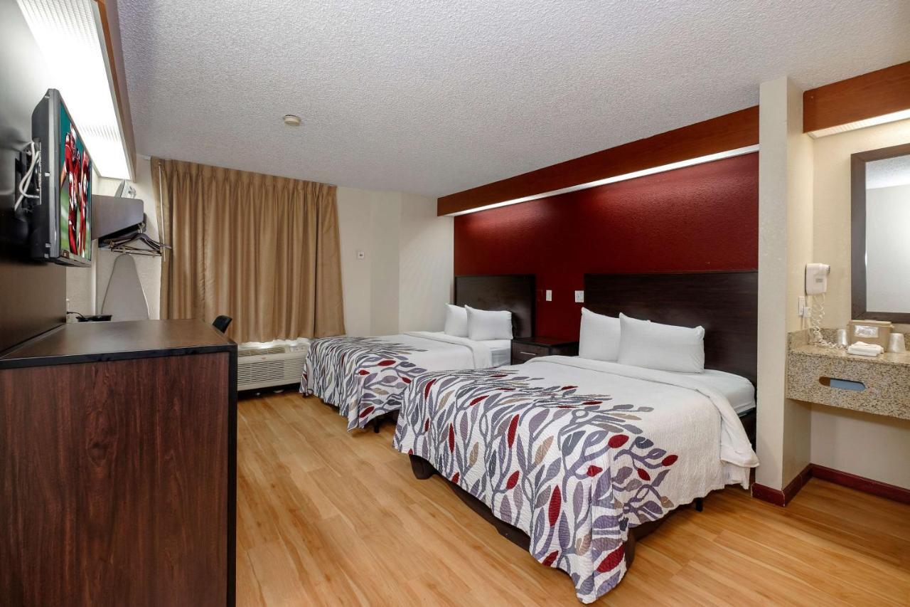 Chesapeake Inn And Suites Lexington Park Patuxent River Naval Air Station California Exterior foto
